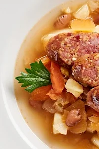 Belokranjska šara z žitno klobaso