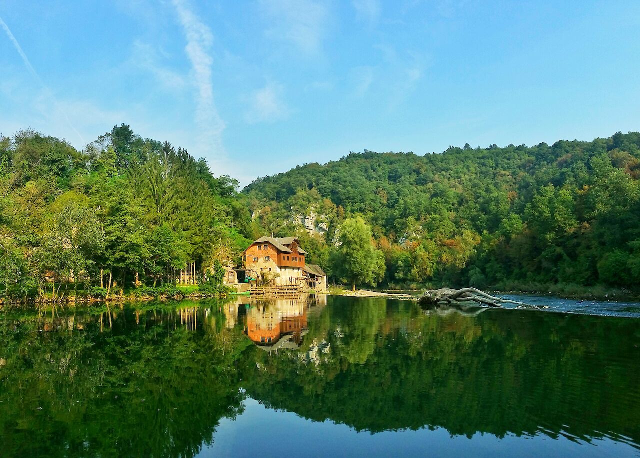 Domačija Kuzma Bela krajina kliče na potep