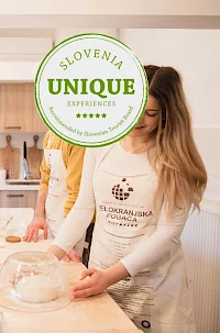 Brich das Bela Krajina fladenbrot mit Freunden - Slovenia Unique Experience