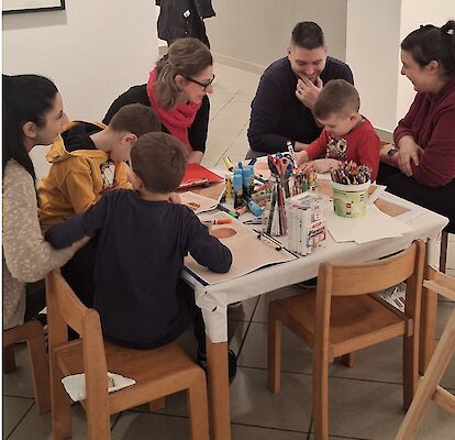Ustvarjalna delavnica za otroke in družine »Moja babica, moja dediščina